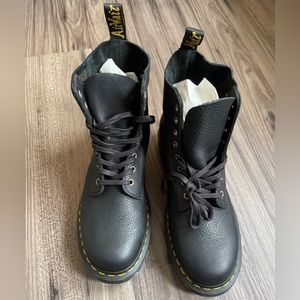 Black leather authentic Dr.Martens